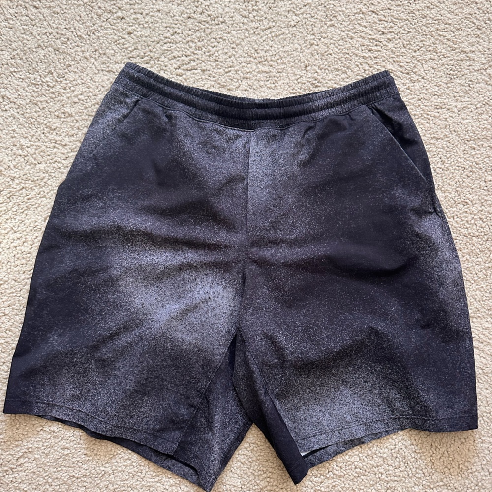 Men’s Lululemon Pace Breaker Shorts 7” Size L